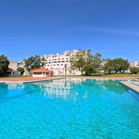 Lägenhet Well Located Flat At Oura
