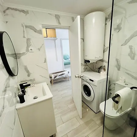 דירה Well Located Flat At Oura אלבופיירה